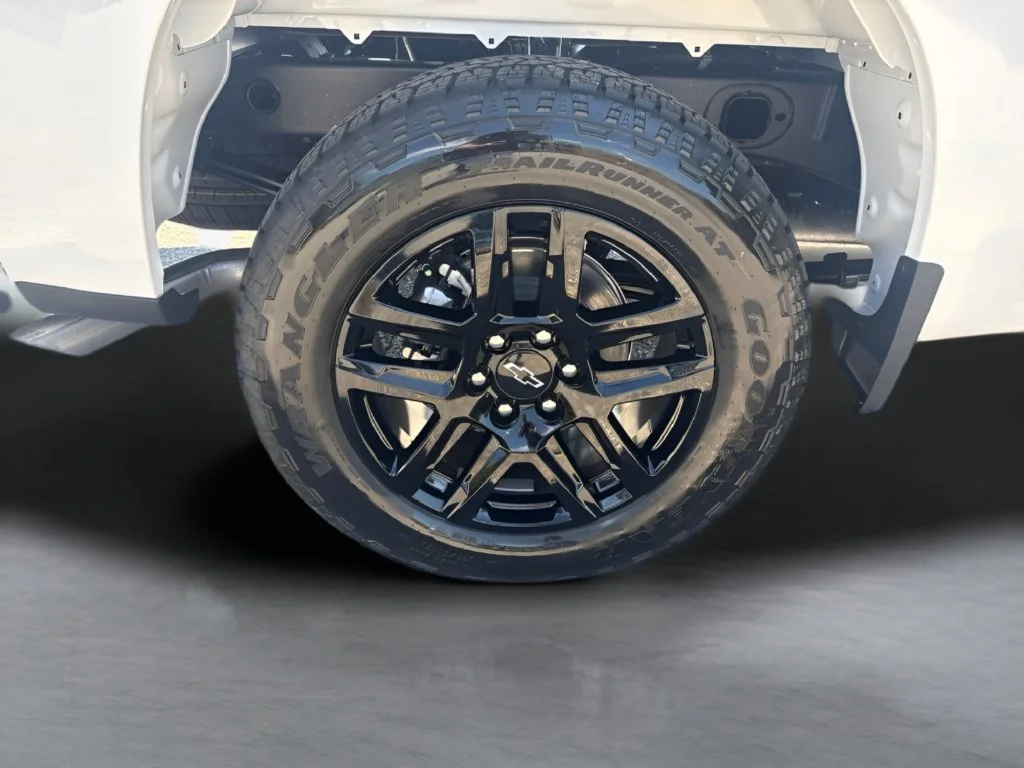 New 2026 White Chevrolet RST image 36