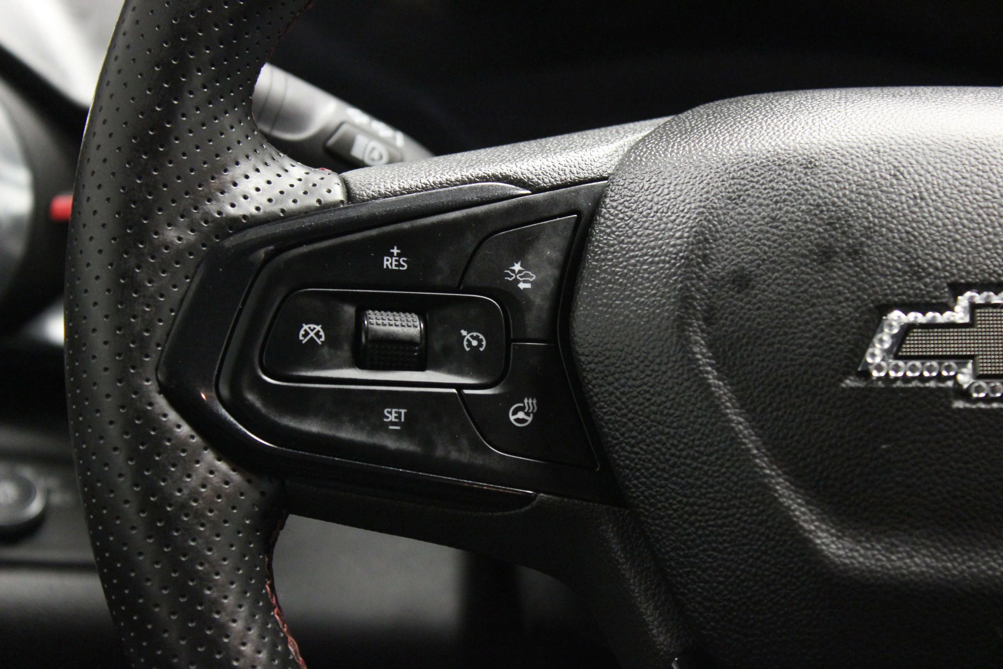 Used 2024 Mosaic Black Metallic Chevrolet 2RS image 22