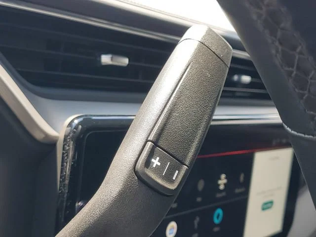 Used 2025 Titanium Rush Metallic GMC Denali image 16