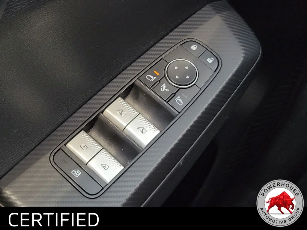 Used 2024  Mitsubishi SE image 27