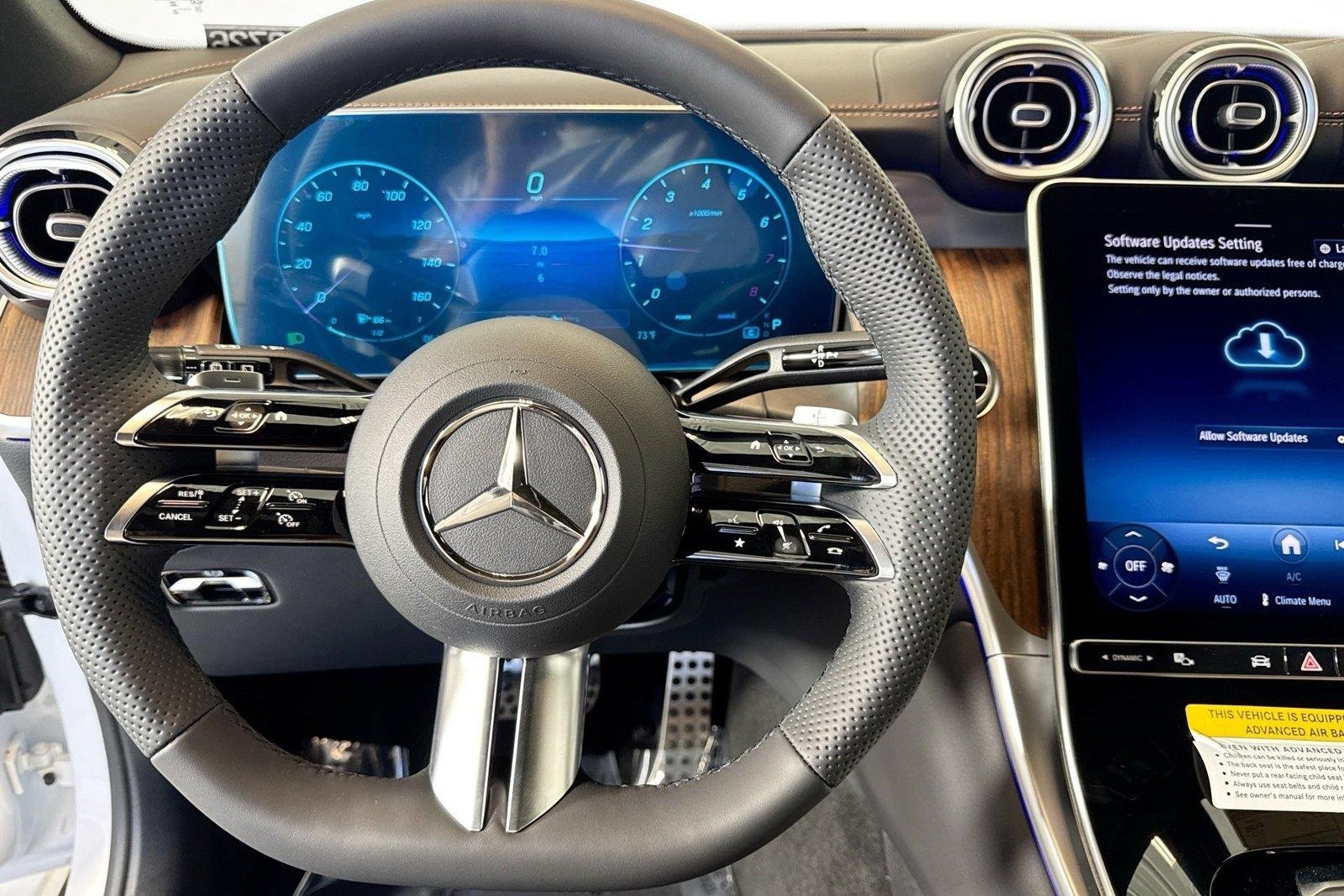 New 2026 Polar White Mercedes-Benz GLC 300 image 11