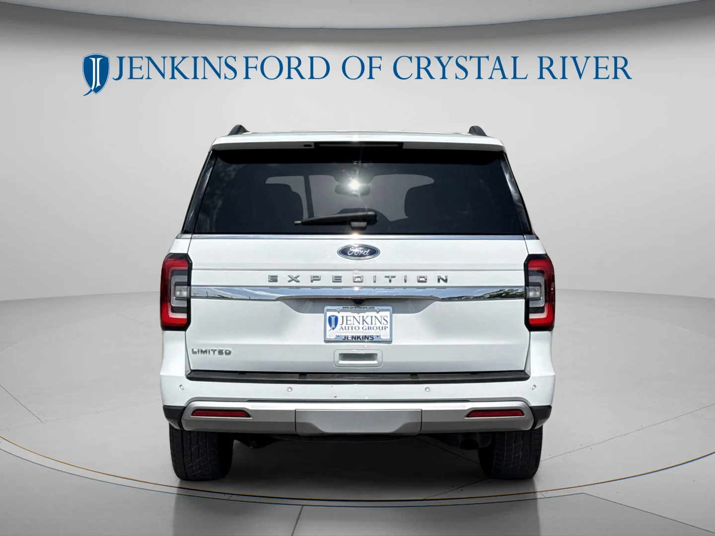 Used 2024 Star White Metallic Tri-Coat Ford Limited image 6