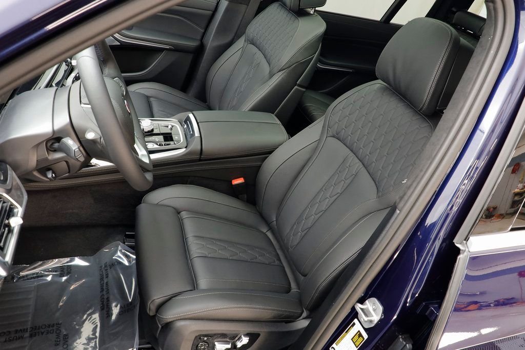 2026 BMW X7 ALPINA XB7 - Photo 8