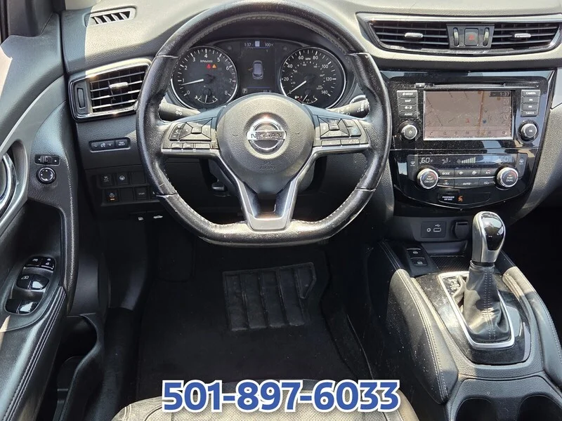 Used 2020 Magnetic Black Pearl NISSAN FWD SL image 11