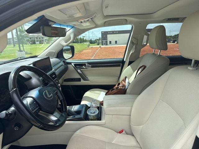 Used 2022 Black Lexus 460 image 7