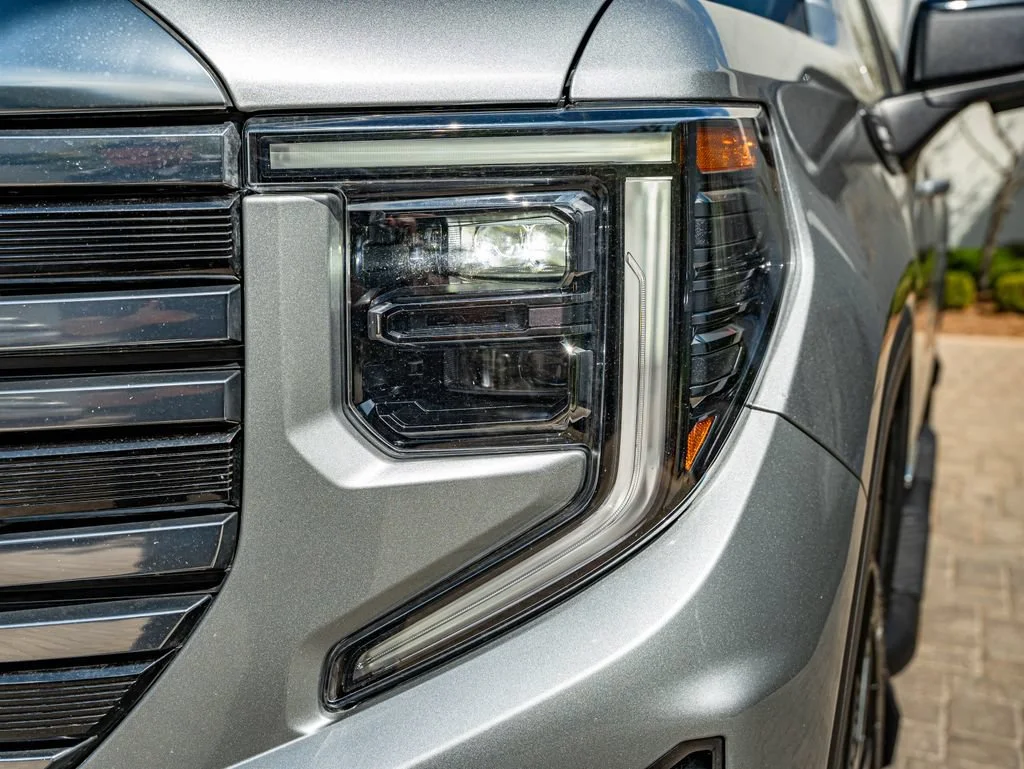 Used 2024 Sterling Metallic GMC AT4 image 15
