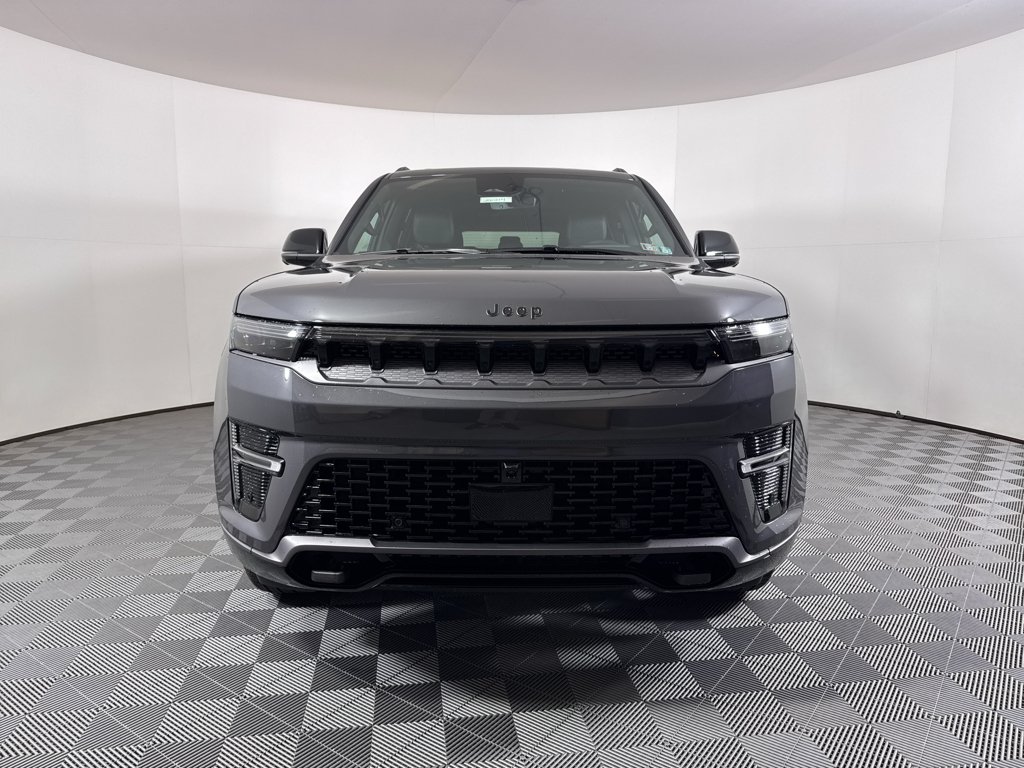 New 2026 Baltic-Gray Metallic Clear-Coat Exterior Paint Jeep Limited Reserve image 2