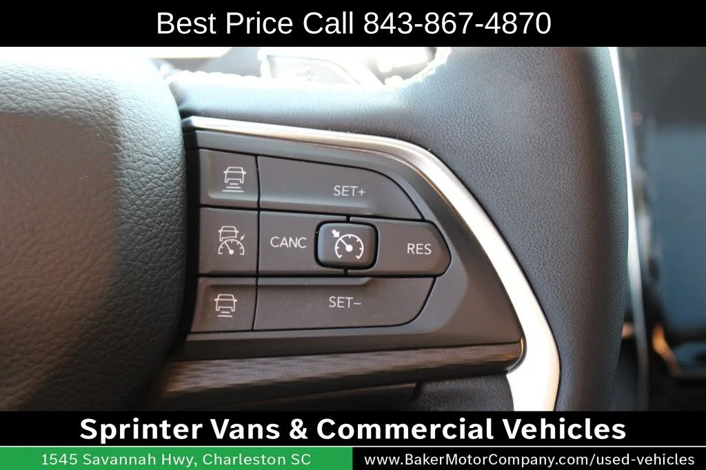 Used 2023 Diamond Black Jeep Altitude X image 19