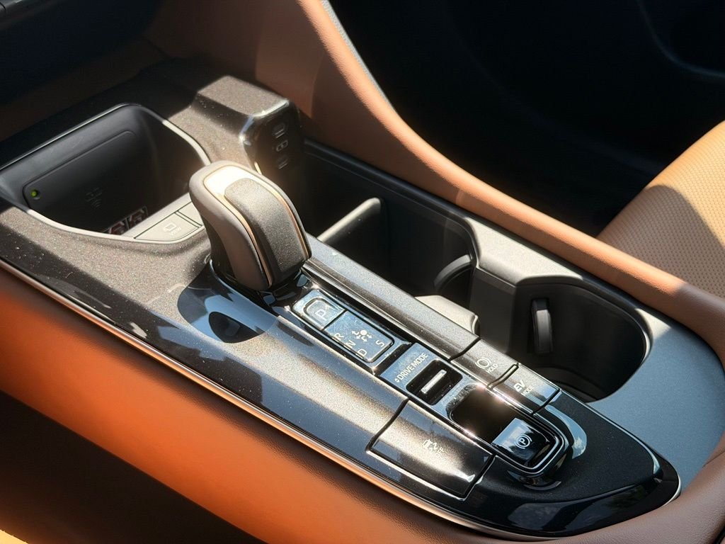New 2026 Oxygen White Toyota Limited image 28