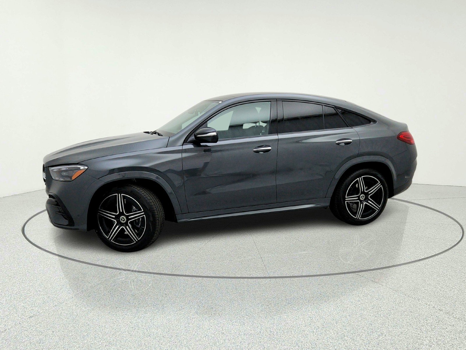 New 2026 MANUFAKTUR Silicon Grey Mercedes-Benz GLE 450 4MATIC® Coupe image 15