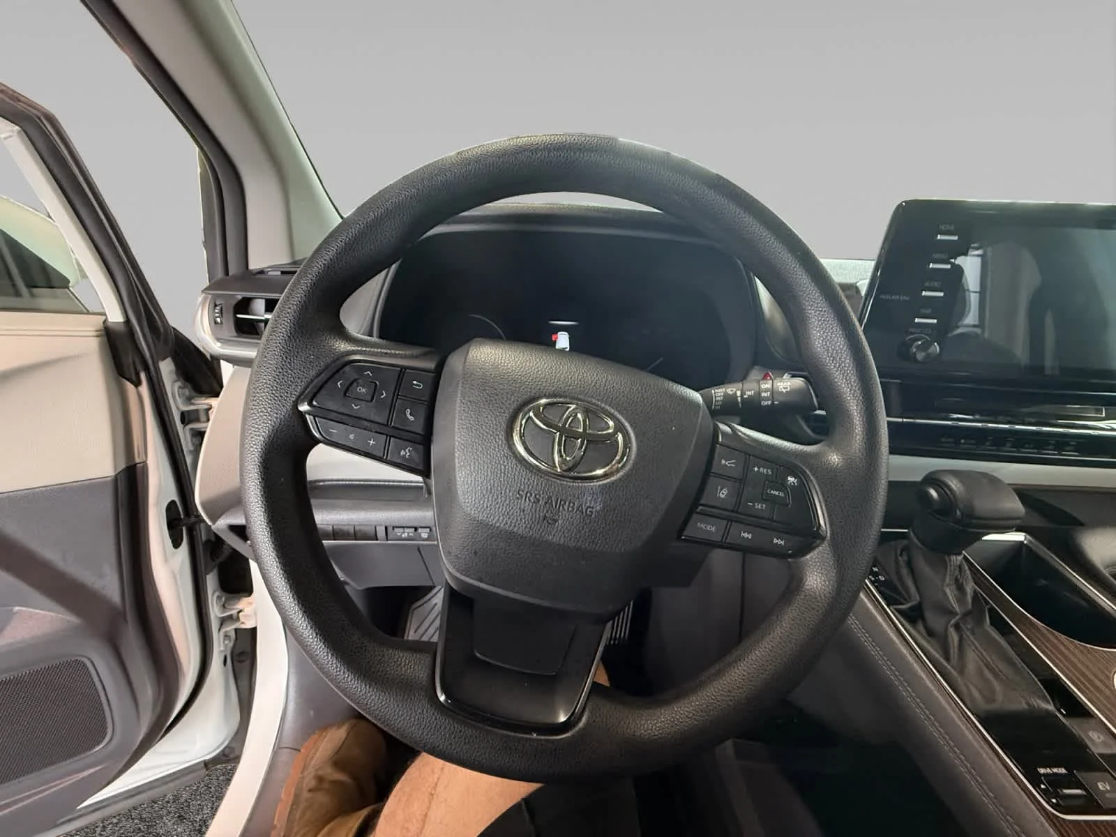 Used 2024 Ice Cap Toyota LE image 13