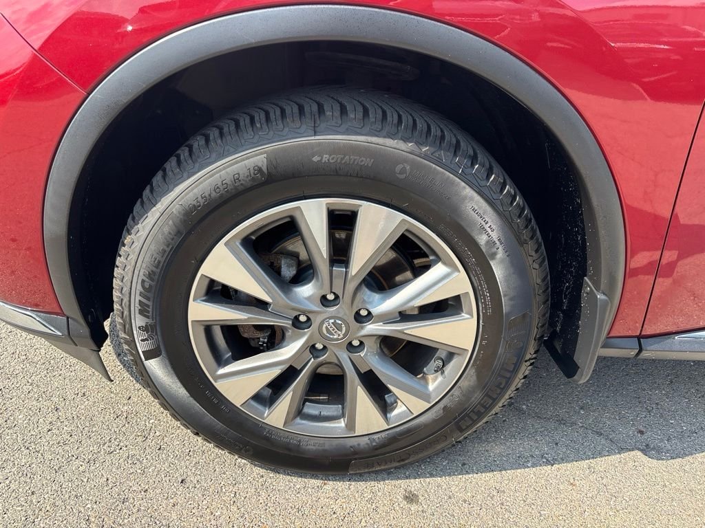 Used 2015 Red Nissan SV image 11
