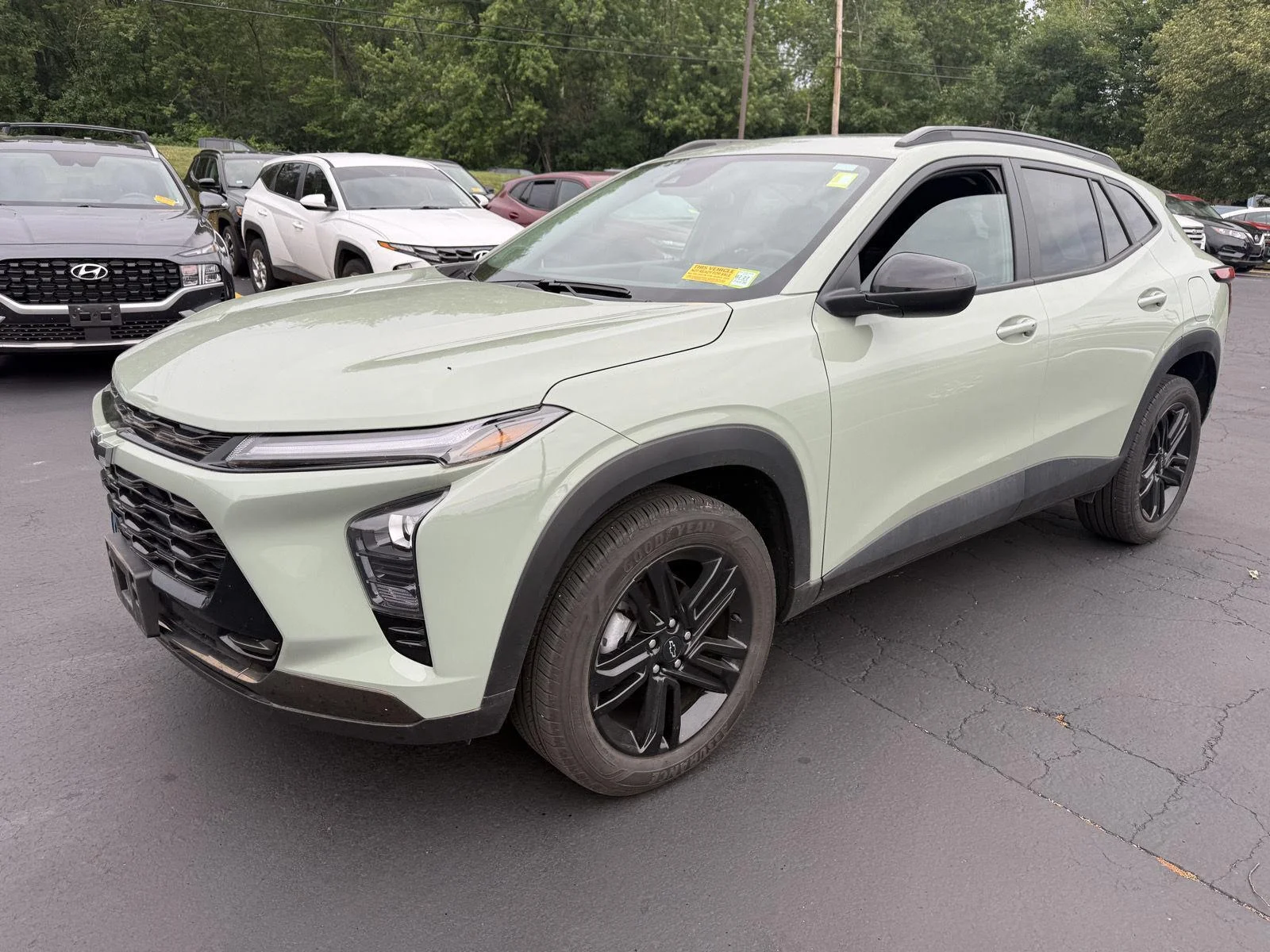 Used 2025 Cacti Green Chevrolet ACTIV image 2
