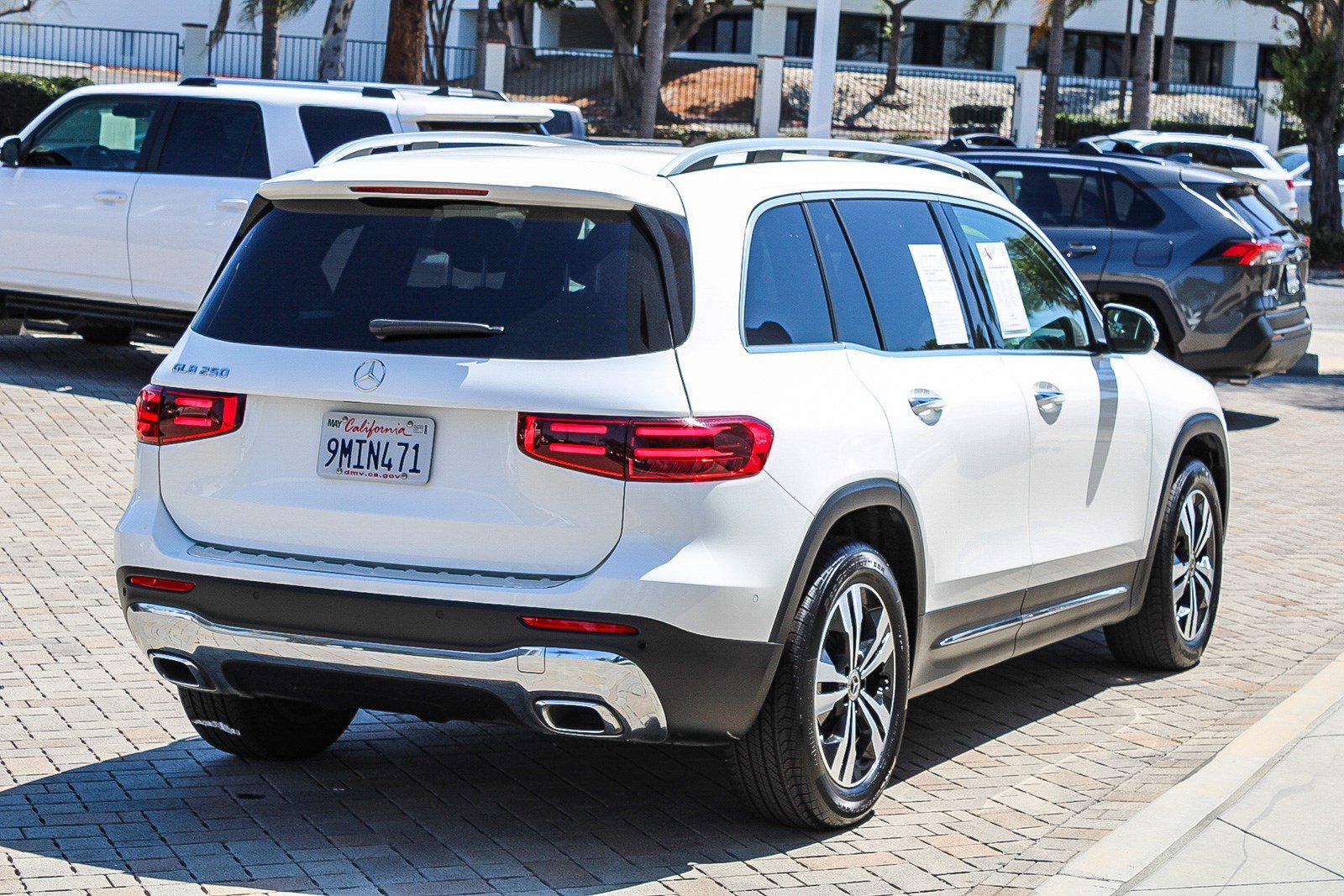 Used 2024 Polar White Mercedes-Benz GLB 250 image 6
