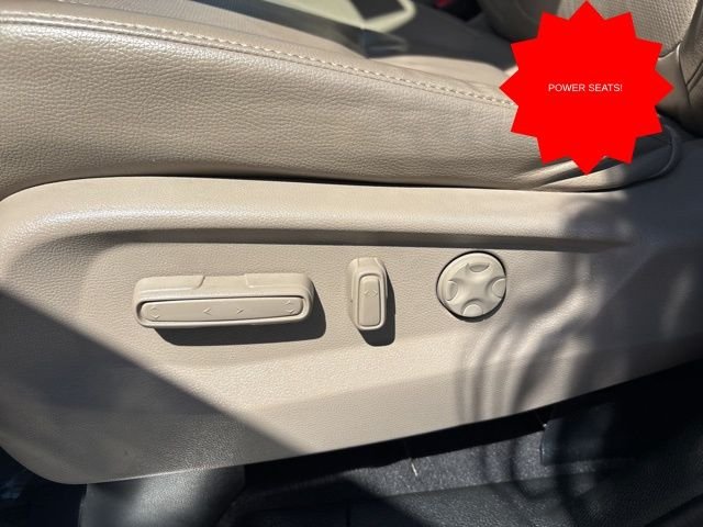 Used 2019 White Honda Elite image 13