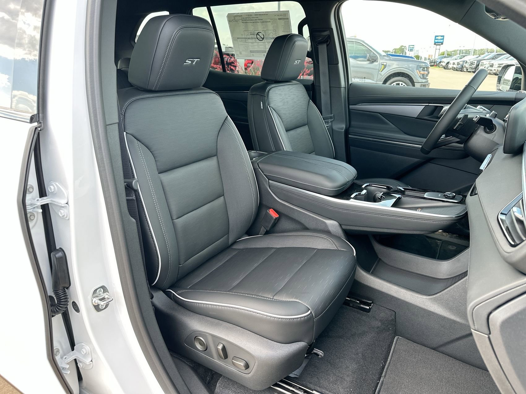 New 2026 Summit White Buick Sport Touring image 25