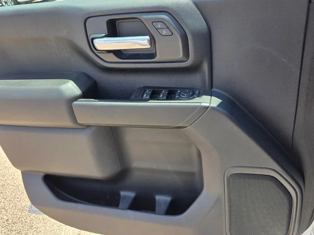 Used 2021 White Chevrolet Custom image 26
