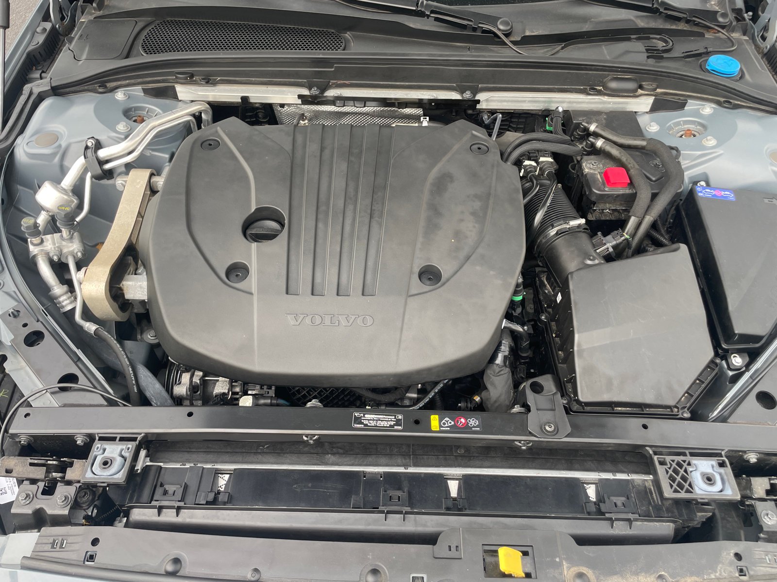 Used 2024 Thunder Grey Metallic Volvo Core Dark Theme image 24