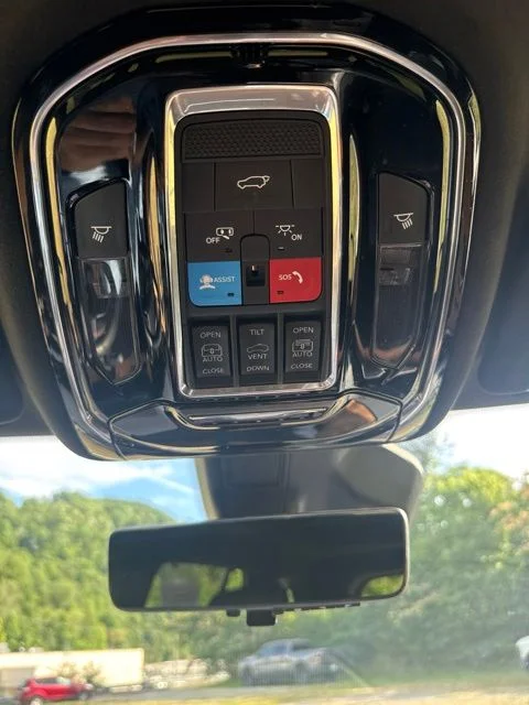 Used 2023 Red Jeep Summit Reserve image 19