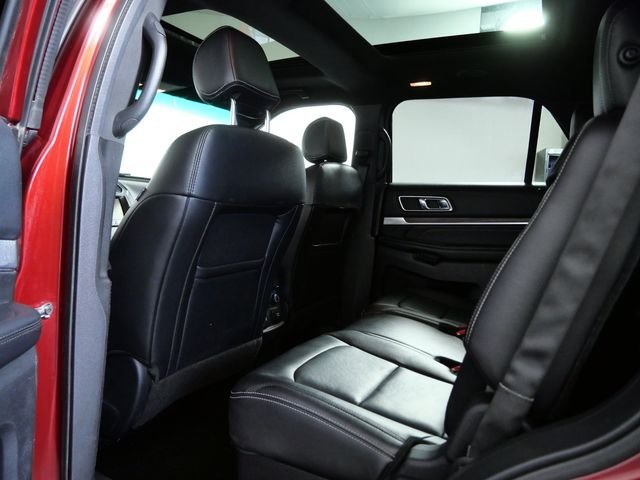 Used 2016 Red Ford Limited image 12