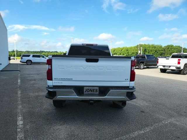 Used 2024 White Chevrolet LT image 8