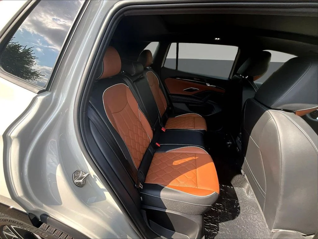 New 2026 Silver Volkswagen 2.0T SEL R-Line Turbo image 10