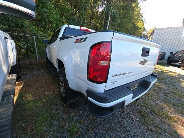 Used 2017 White Chevrolet Z71 image 4