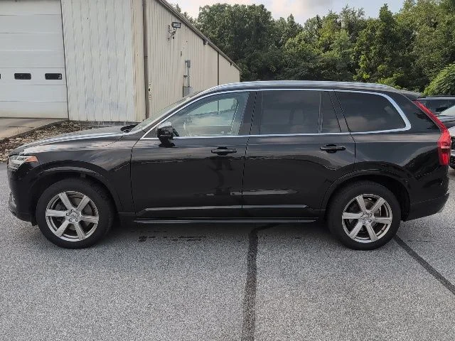 Used 2020 Black Volvo T6 Momentum image 4