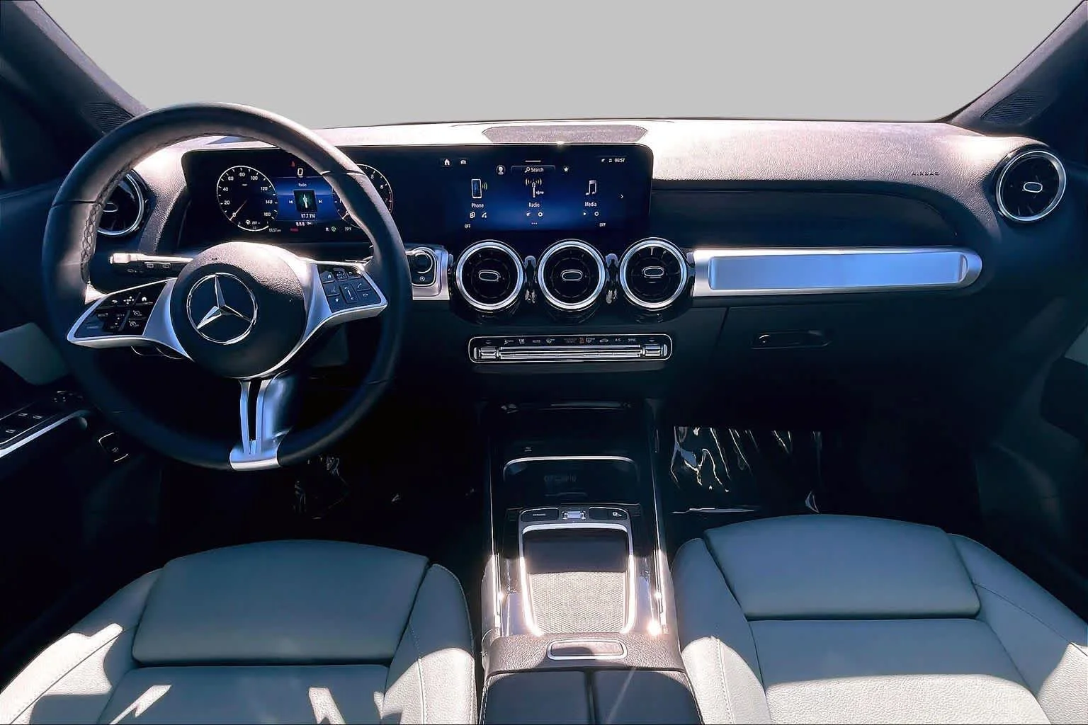 Used 2026 Night Black Mercedes-Benz GLB 250 image 15