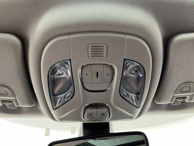 Used 2018 Gray Jeep Limited image 32