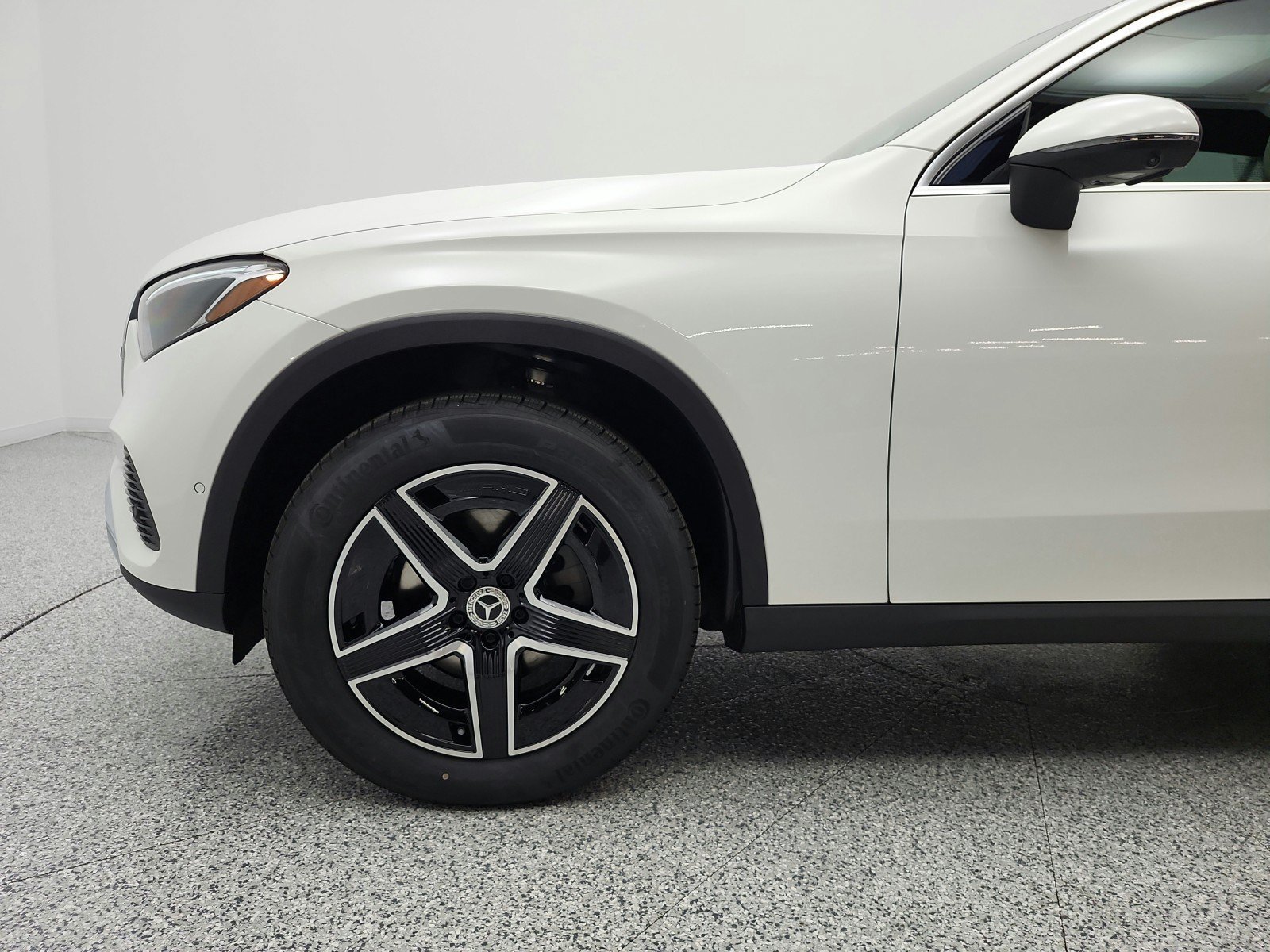 New 2026 Polar White Mercedes-Benz GLC 300 4MATIC® SUV image 36