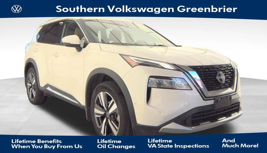 Used 2023 White Nissan Platinum image 1