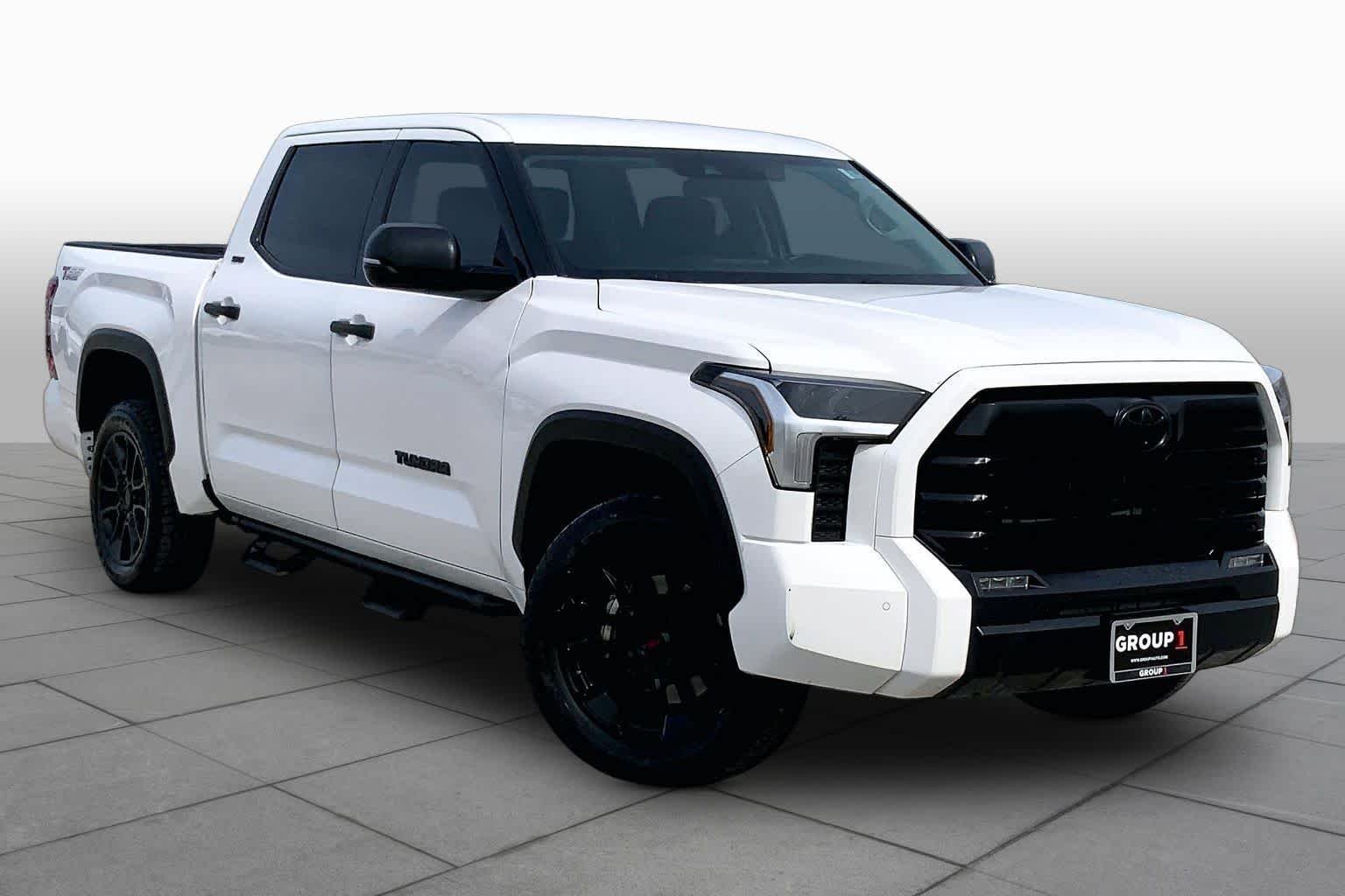 Used 2023 Ice Cap Toyota SR5 image 3