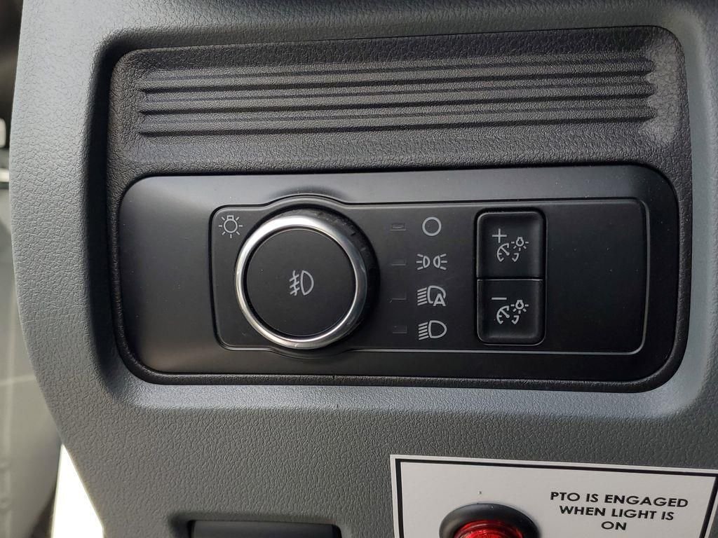 New 2025 Oxford White Ford F-550® XL image 8