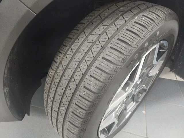 Used 2023 Twilight Black Hyundai SEL Premium image 9