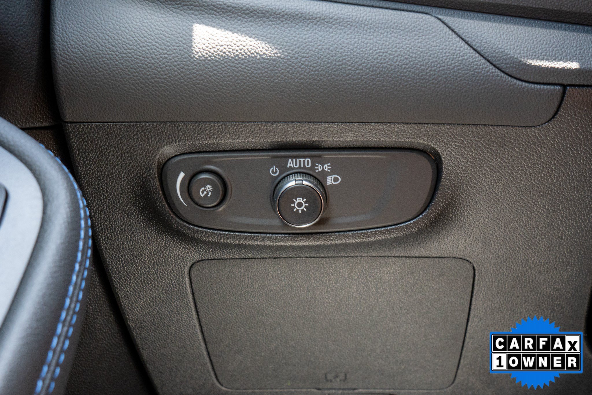 Used 2025 Cinnabar Metallic Buick Sport Touring image 26