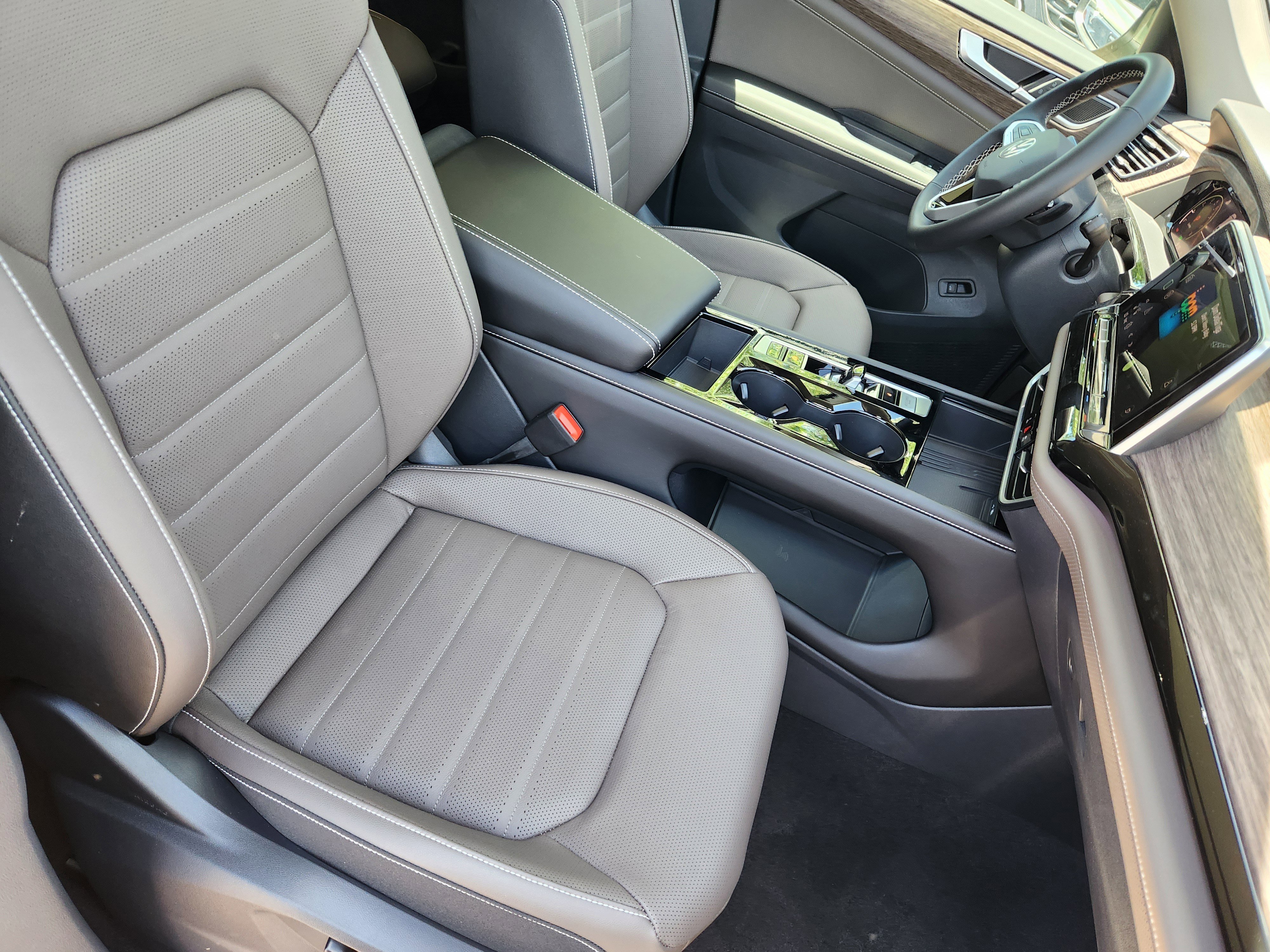 New 2026 Green Volkswagen 2.0T SEL image 11
