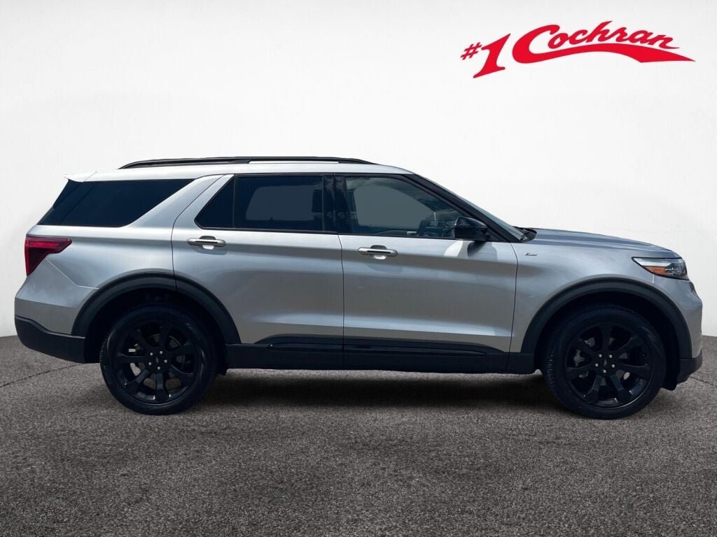 Used 2024 Iconic Silver Ford ST-Line image 34
