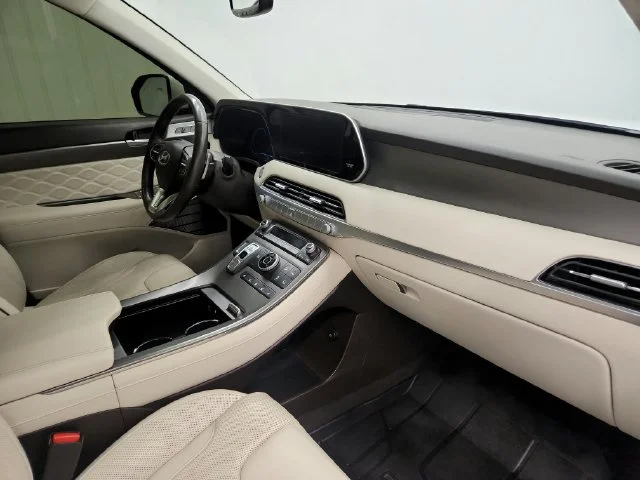 Used 2020 White Hyundai Limited image 21