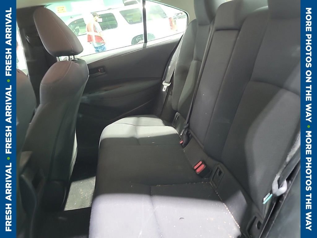 Used 2022 Silver Toyota LE image 7