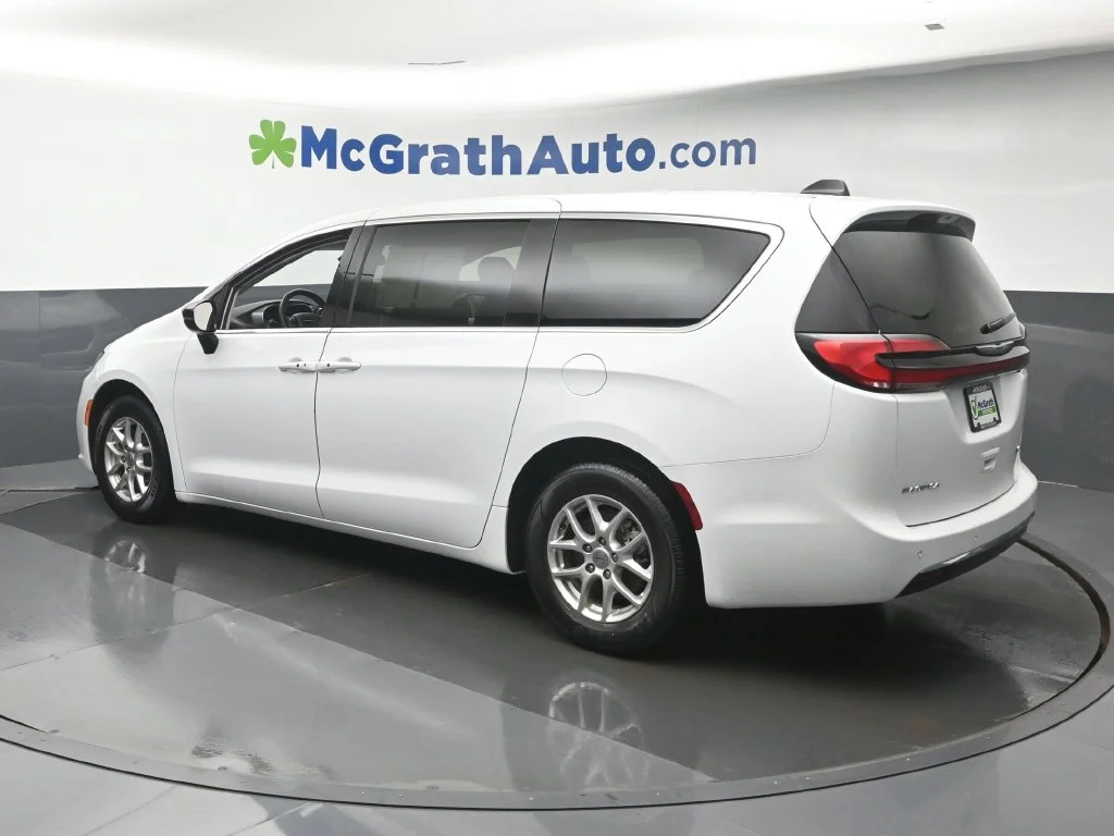 Used 2024 White Chrysler Touring L image 25
