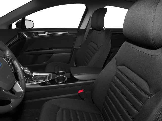 Used 2016 SHADOW BLACK Ford SE image 8