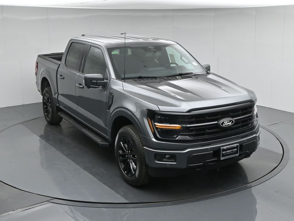 New 2026 Carbonized Gray Metallic Ford XLT image 39