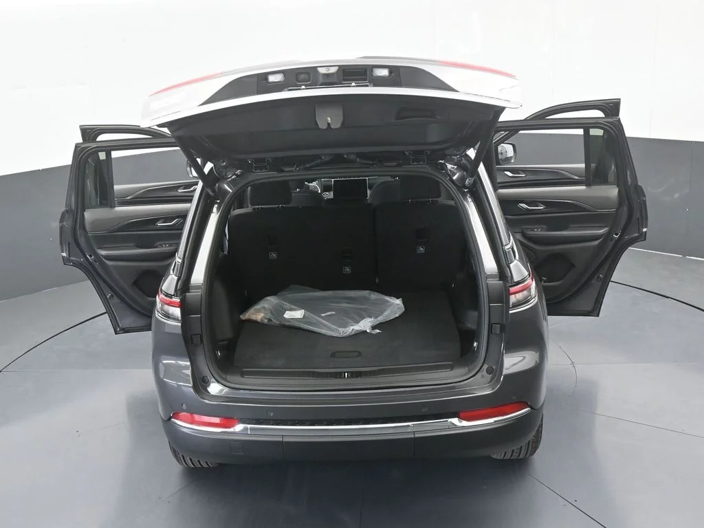 New 2026 Baltic Gray Metallic Clearcoat Jeep Laredo X image 65