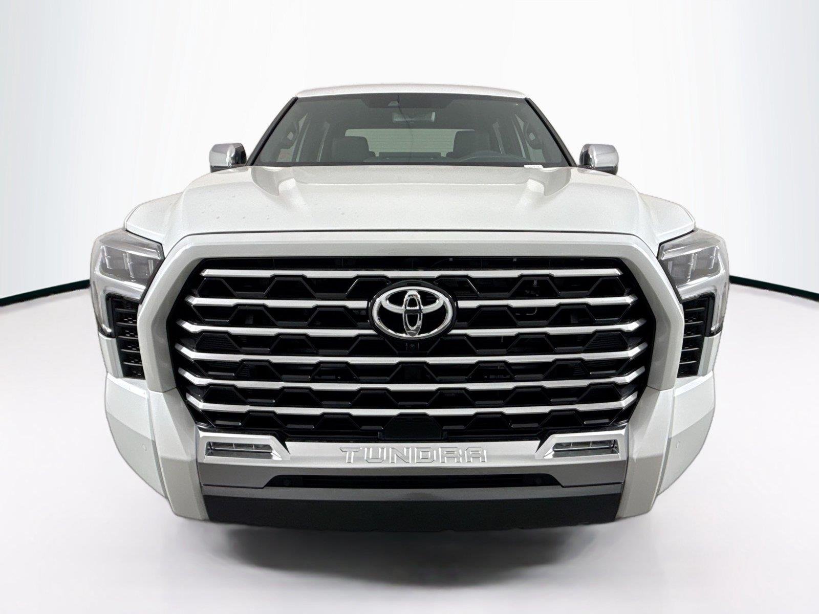 New 2026 Wind Chill Pearl Toyota Capstone Hybrid image 4