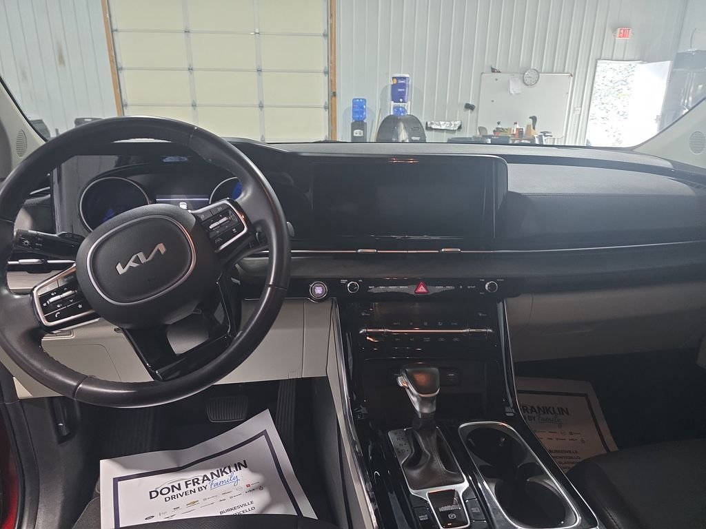 Used 2024 Red Kia EX image 17