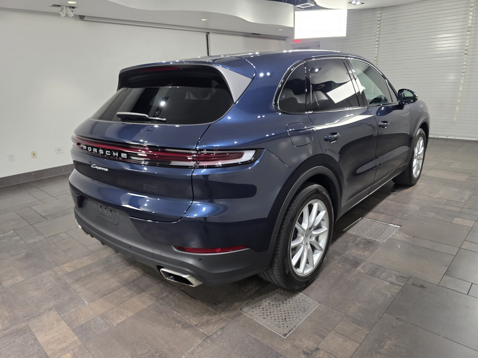 Used 2025 Algarve Blue Metallic Porsche  image 22