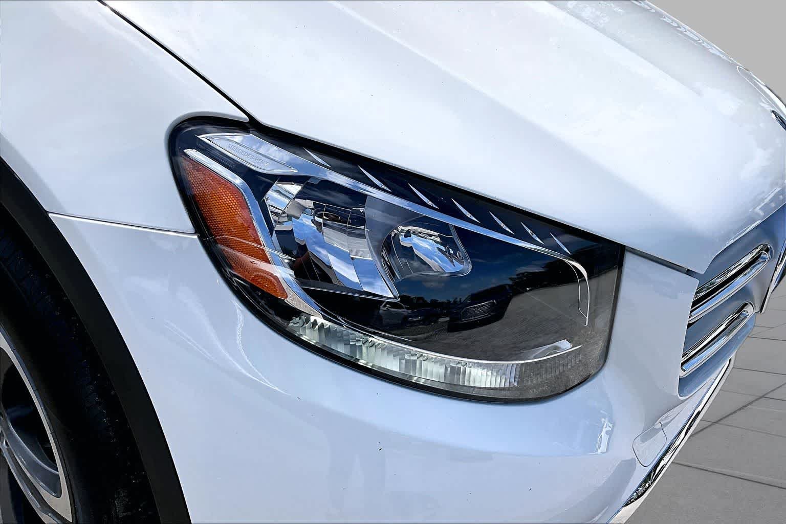 Used 2019 Polar White Mercedes-Benz GLC 300 image 28