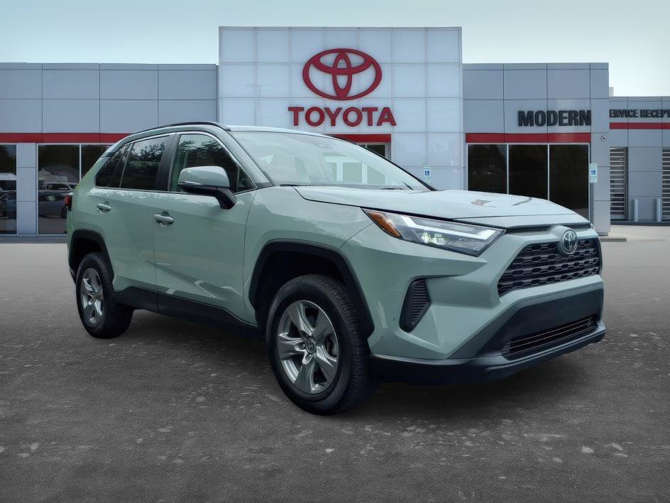 Used 2022 Lunar Rock Toyota XLE image 9