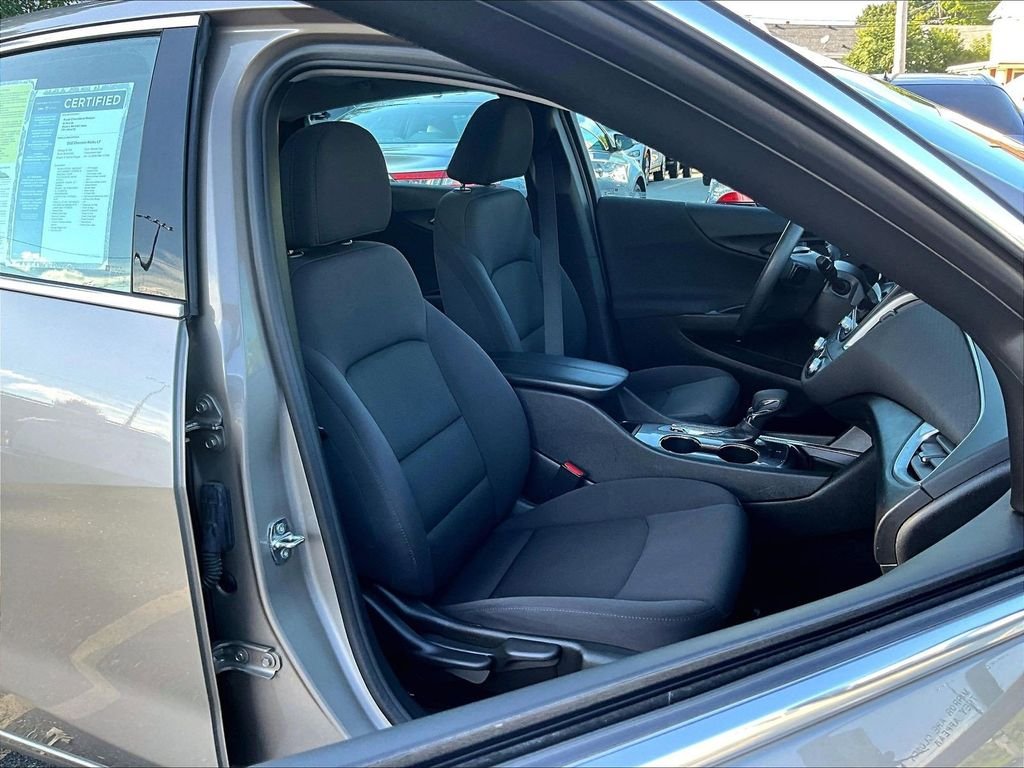 Used 2022 Gray Chevrolet LT image 10